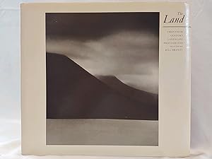 Imagen del vendedor de The Land: Twentieth century landscape photographs a la venta por H.S. Bailey