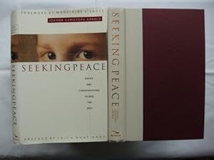 Image du vendeur pour Seeking Peace - Notes and Conversations Along the Way mis en vente par Goldring Books