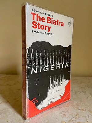 Immagine del venditore per The Biafra Story | A Penguin Special No. S276 (Signed) venduto da Little Stour Books PBFA Member
