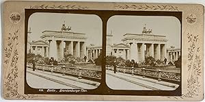 Bild des Verkufers fr Allemagne, Berlin, Porte de Brandebourg, Vintage print, ca.1880, Stro zum Verkauf von photovintagefrance