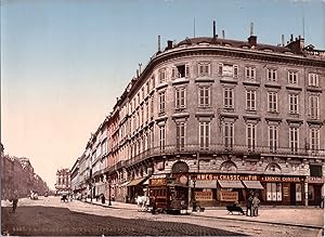 France, Bordeaux. Rue du Château Rouge, prise de la place Richelieu.