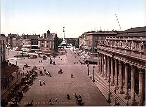 France, Bordeaux. La Comédie et la rue du 30 Juillet.