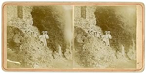 Stereo, portrait d'une famille sur un escalier de pierres