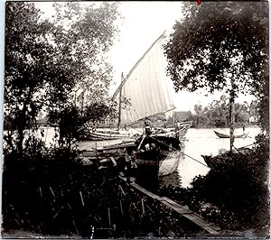 Indochine, des bateaux Cambodgiens