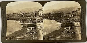 White, Stéréo, Martinique, on the water-frot of St Pierre where houses are burned