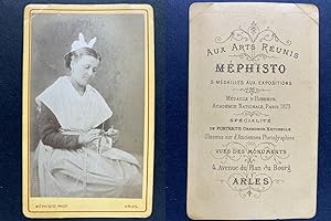 Mephisto, Arles, femme au tricot