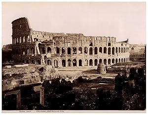 Italie, Roma, Colosseo dall' Arco di Tito