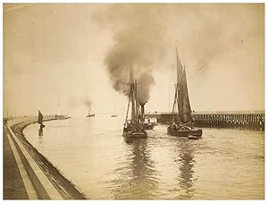 France, Boulogne-sur-Mer, bateaux au départ du port