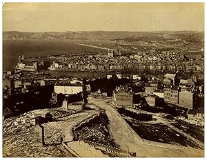 France, Marseille, vue générale de la Basilique Notre Dame de la Garde