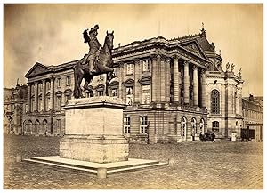 France, Versailles, Statue de Louis XIV