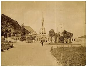 France, Lourdes, Le Rosaire et la Basilique