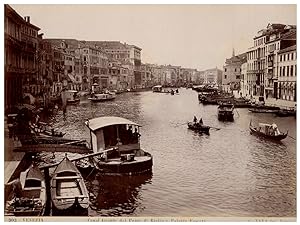 Italie, Venezia, Canal Grande dal Porti di Rialto e Palazzo Foscari, Photo. Naya