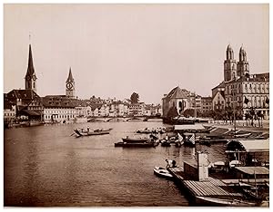 Suisse, Zürich, Vue de la Limmat et la Grossmünster