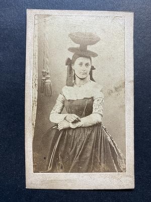 Femme en costume régional, Vintage albumen print, ca.1870