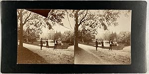 France, Charbonnières-les-Bains, Hommes près d'un Etang, vintage stereo print, ca.1900