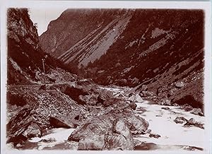 Europe, Vue d'une route et rivière en montagne 2, Vintage print, circa 1890