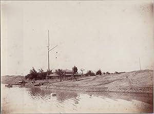 Egypte, Canal de Suez, Une Gare du Canal, vintage carbon print, ca.1910