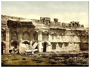 Balbek, Temple du Soleil, Chambre carrée