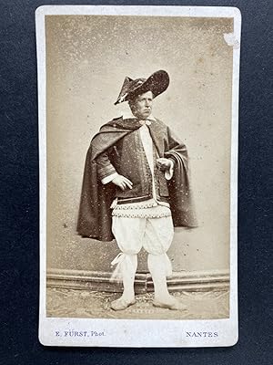 Fürst, Nantais en Costume Traditionnel, vintage CDV albumen print