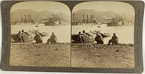Siège de Port Arthur, Golden Hill les navires "Pallada" et "Pobieda", Vintage print, ca.1904, Stéréo