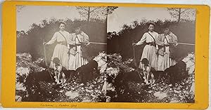 France, Vitrolles, Chasseuses à Valbacol, Vintage print, circa 1900, Stéréo