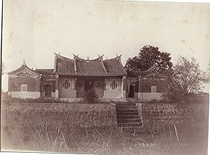 Vietnam, Environs de Haïphong, Pagode Chinoise, vintage carbon print, ca.1910