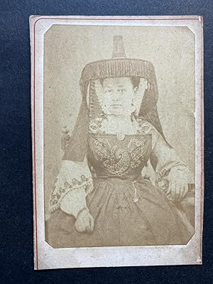 Femme en costume régional, Vintage albumen print, ca.1870