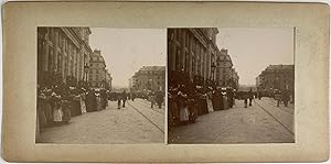 France, Vue d'une Rue, Cérémonie, A Identifier, vintage stereo print, ca.1900