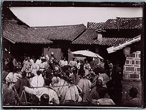 Indochine, Vue d'un rassemblement de personnes, Vintage print, circa 1890