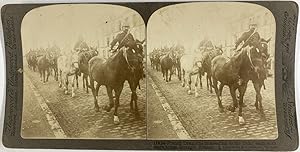 Guerre 1914/18, France, Bourget, Soldats dragons en route pour le front avec chevaux, Vintage sil...