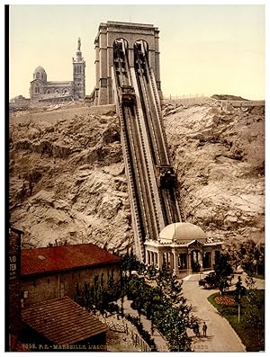 Marseille, L?ascenseur et Notre-Dame de la Garde