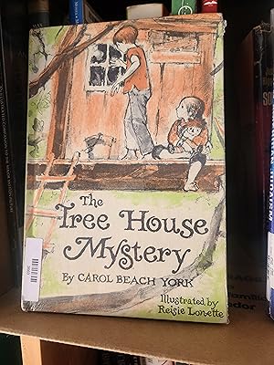 Imagen del vendedor de THE TREE HOUSE MYSTERY a la venta por Front Range Books, LLC