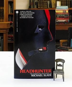 Immagine del venditore per Headhunter venduto da Back Lane Books