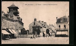 Carte postale Boussac, La Place, Avenue Pierre-Leroux