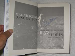 Immagine del venditore per Magnificent Desolation: The Long Journey Home from the Moon venduto da Montecito Rare Books