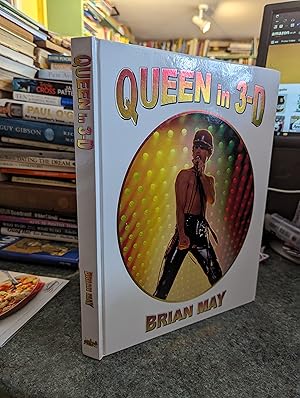 Seller image for Queen in 3-D for sale by SGOIS