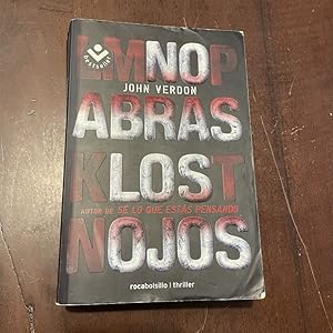 Imagen del vendedor de No abras los ojos a la venta por Kavka Libros