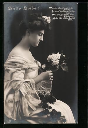 Bild des Verkufers fr Foto-Ansichtskarte EAS Nr.1447: Stille Liebe, Hbsches Mdchen mit Blumen zum Verkauf von Bartko-Reher