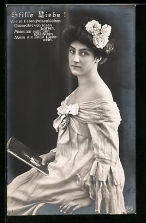 Bild des Verkufers fr Foto-Ansichtskarte EAS Nr.1447: Stille Liebe, Hbsches Mdchen mit einem Buch in der Hand zum Verkauf von Bartko-Reher