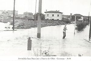 Seller image for POSTAL 55076: Gerona. Avenida Sant Narcis. Inundacion 9 marzo 1965 for sale by EL BOLETIN
