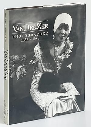 Bild des Verkufers fr Van Der Zee: Photographer 1886-1983 zum Verkauf von Better Read Than Dead