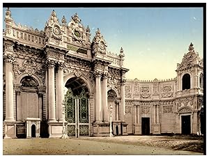 Türkiye, Constantinople, Portail du Palais Dolma Bagtché