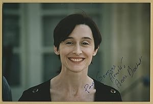 Bild des Verkufers fr Anne Brochet - Jolie photo ddicace - 90s zum Verkauf von PhP Autographs