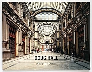 Imagen del vendedor de Doug Hall: Photographs a la venta por Lectern Books