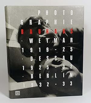 Seller image for Photographie Bauhaus 1919-1933 for sale by Librairie L'Autre sommeil