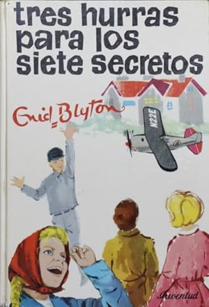 Imagen del vendedor de Tres hurras para los siete secretos a la venta por Librera Alonso Quijano