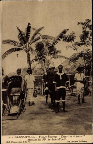 Ansichtskarte / Postkarte Brazzaville Franz. Kongo, Dorf Bascongo, Abfahrt zu Fuß, Missionen des ...