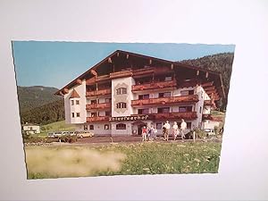 Ferienhotel Thierseerhof. Hinterthiersee. Österreich. Hotelgäste. Landschaft. Autos. AK.