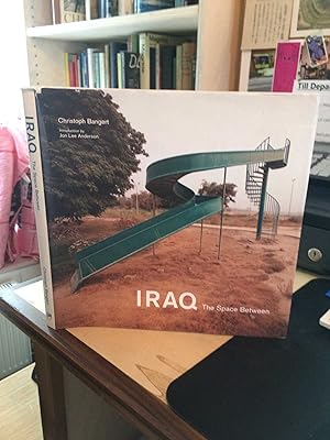 Bild des Verkufers fr Iraq: The Space Between zum Verkauf von Dreadnought Books