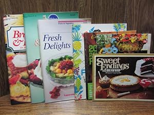 BUNCH OF BOOKLET COOKBOOKS